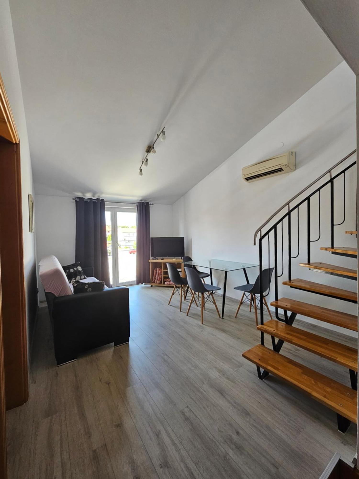 Apartment Nina Pula